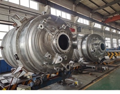 img.Pressure vessel reactor for hydrometallurgical processing.webp